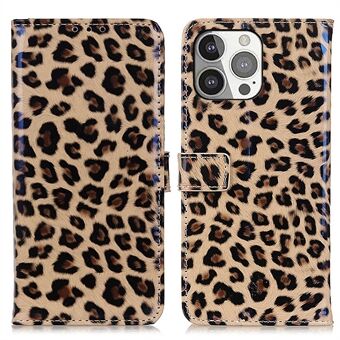 Leopard Print TPU Leather Folio Stand Wallet Case met Magnetische Sluiting voor iPhone 13 Pro 6.1 Inch