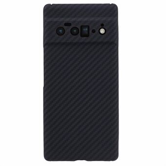 Voor de Google Pixel 6 Pro 5G hoes 1500D grove textuur, met precieze uitsparingen en een carbon fiber textuur, in het zwart.